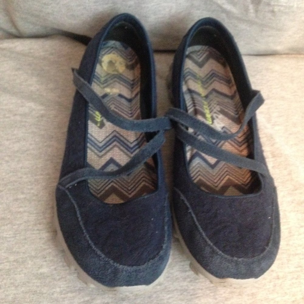Navy Skechers Easy flex Mary Jane shoes size 8